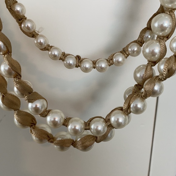 Pearl and ribbon necklace - Picture 2 of 3